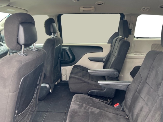 Dodge Grand Caravan SE 2012