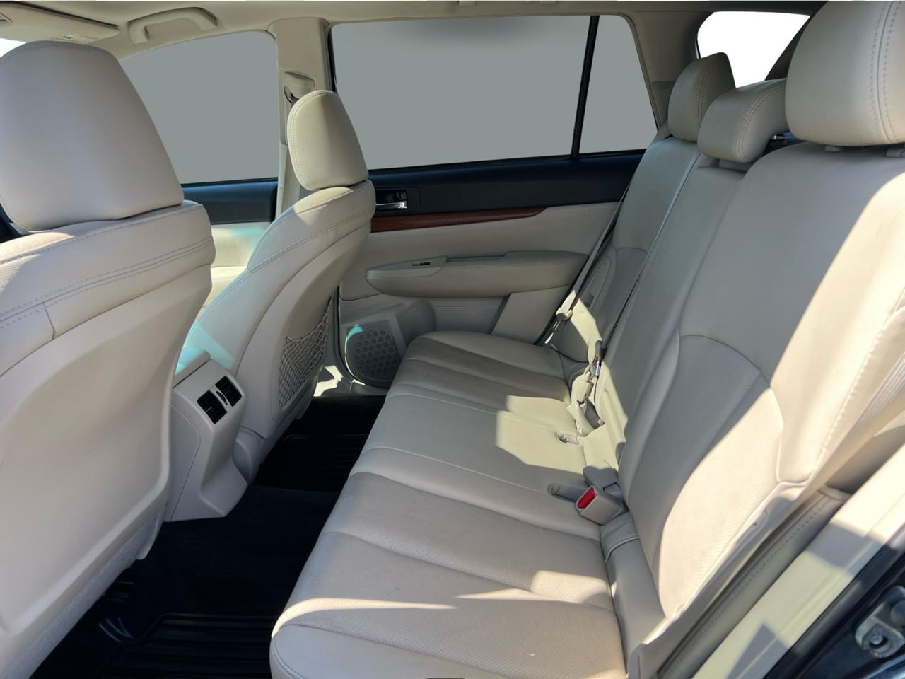 Subaru Outback 2.5i Limited 2013