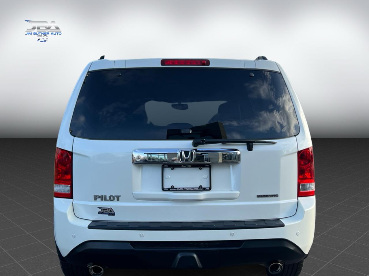 Honda Pilot Touring 2WD 5-Spd AT with DVD 2012