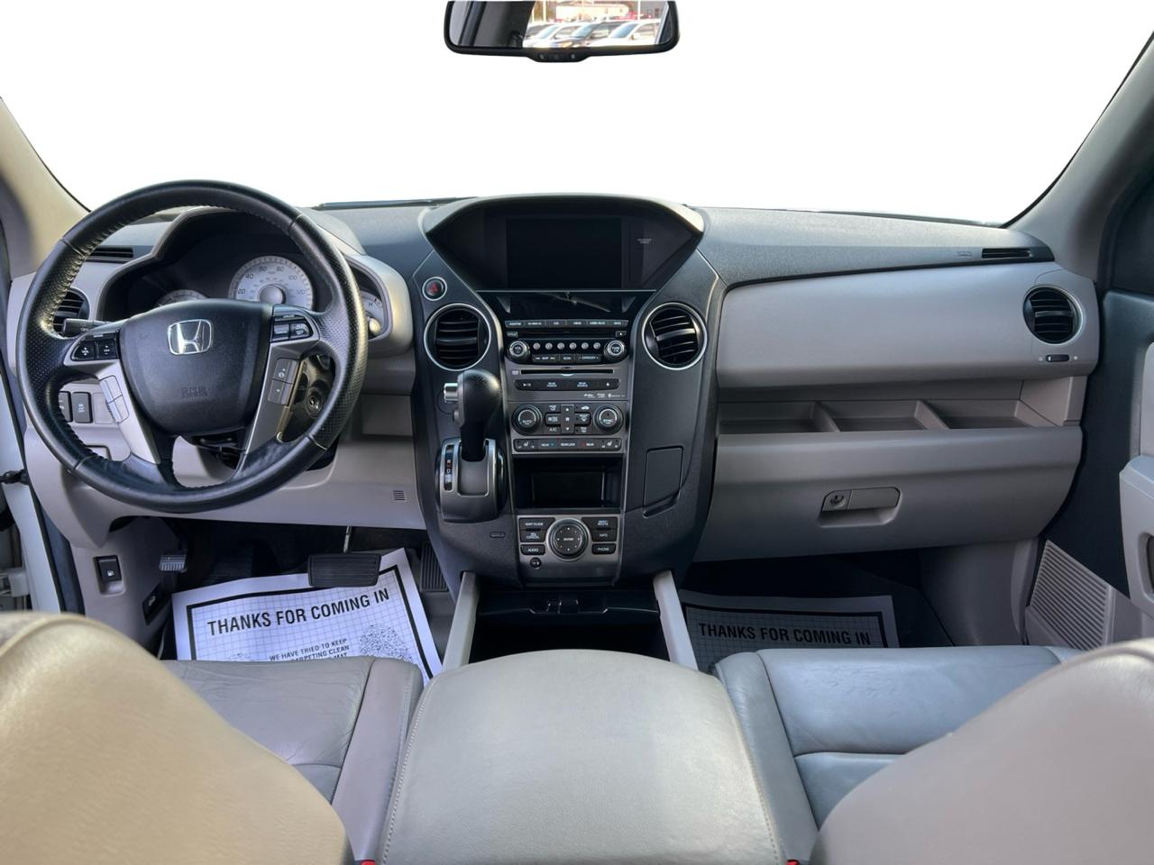 Honda Pilot Touring 2WD 5-Spd AT with DVD 2012