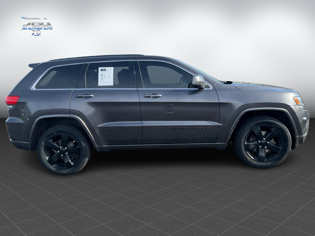 Jeep Grand Cherokee Laredo 4WD 2015