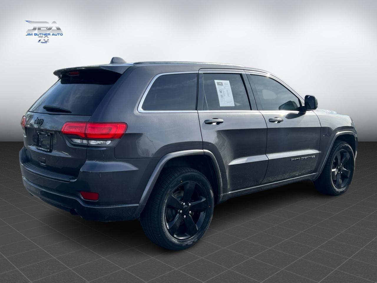 Jeep Grand Cherokee Laredo 4WD 2015