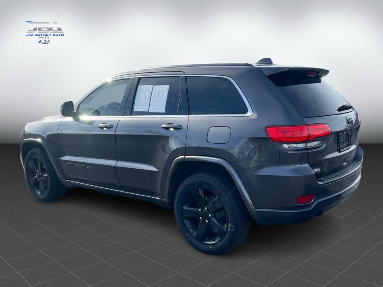 Jeep Grand Cherokee Laredo 4WD 2015