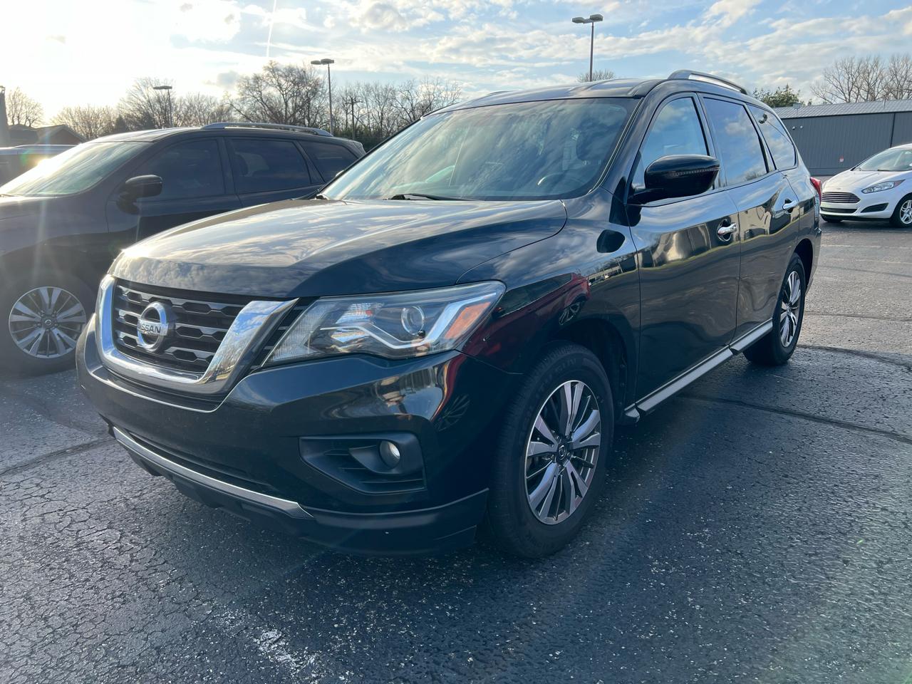 Nissan Pathfinder SV 2020