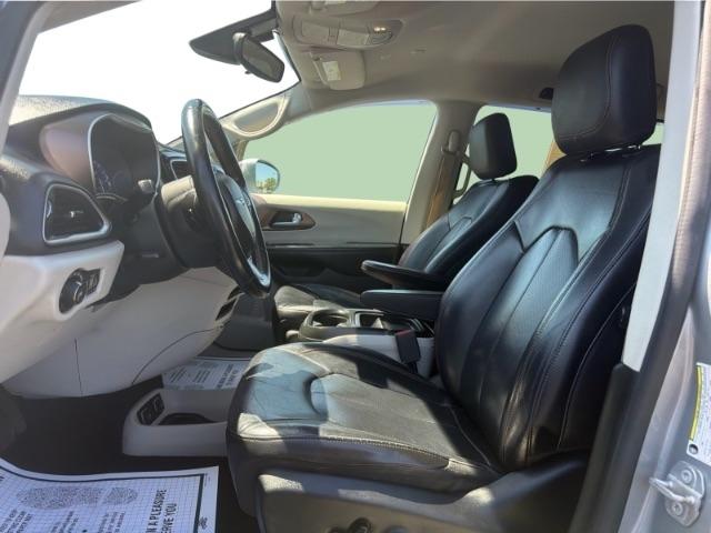 Chrysler Town & Country Touring-L 2015