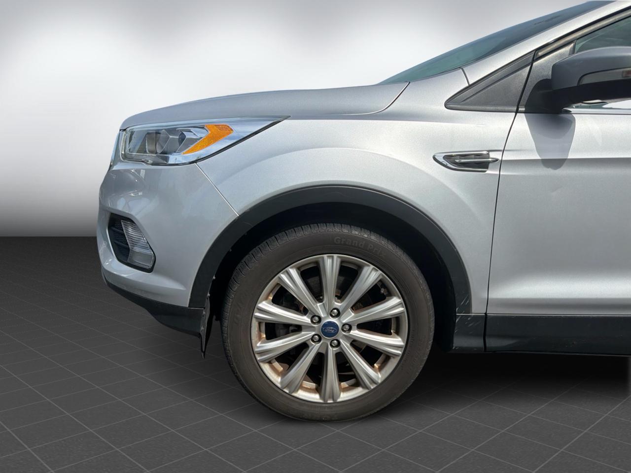 Ford Escape Titanium 4WD 2017