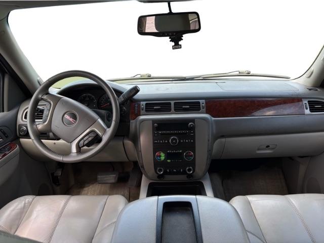 GMC Yukon XL SLT 1/2 Ton 2WD 2014