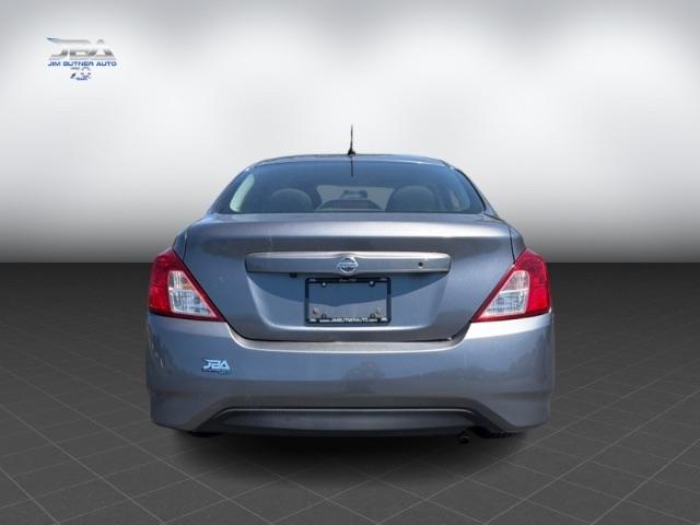 Nissan Versa 1.6 S 5M 2019
