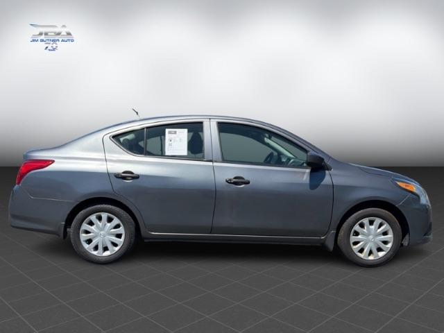Nissan Versa 1.6 S 5M 2019