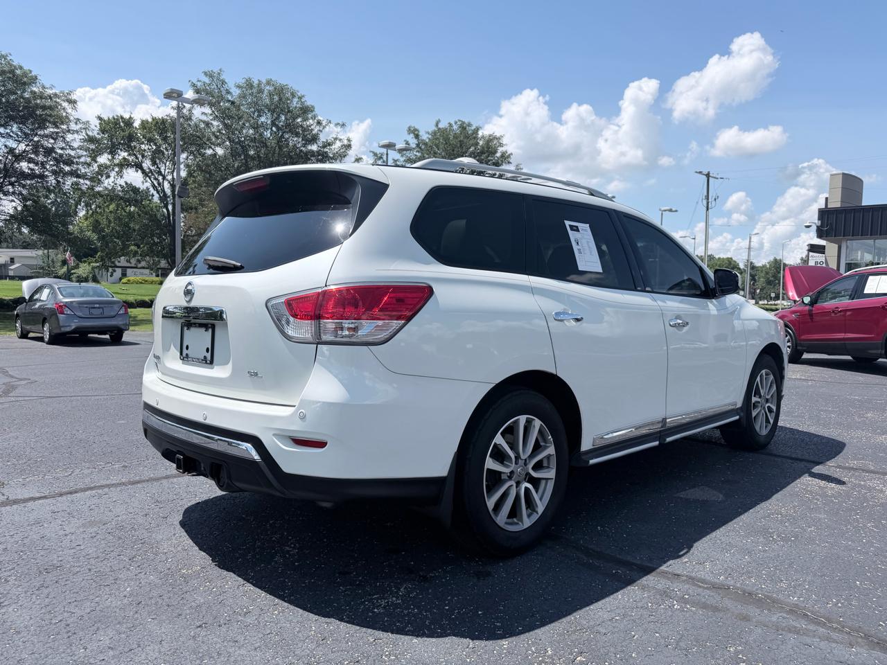 Nissan Pathfinder SL 2WD 2015