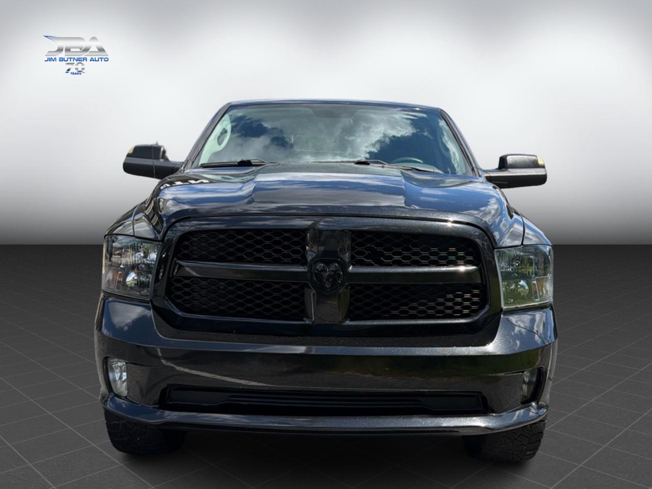 RAM 1500 Tradesman Crew Cab SWB 4WD 2018