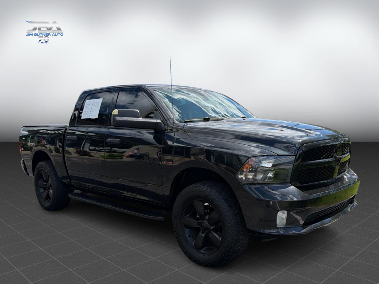 RAM 1500 Tradesman Crew Cab SWB 4WD 2018
