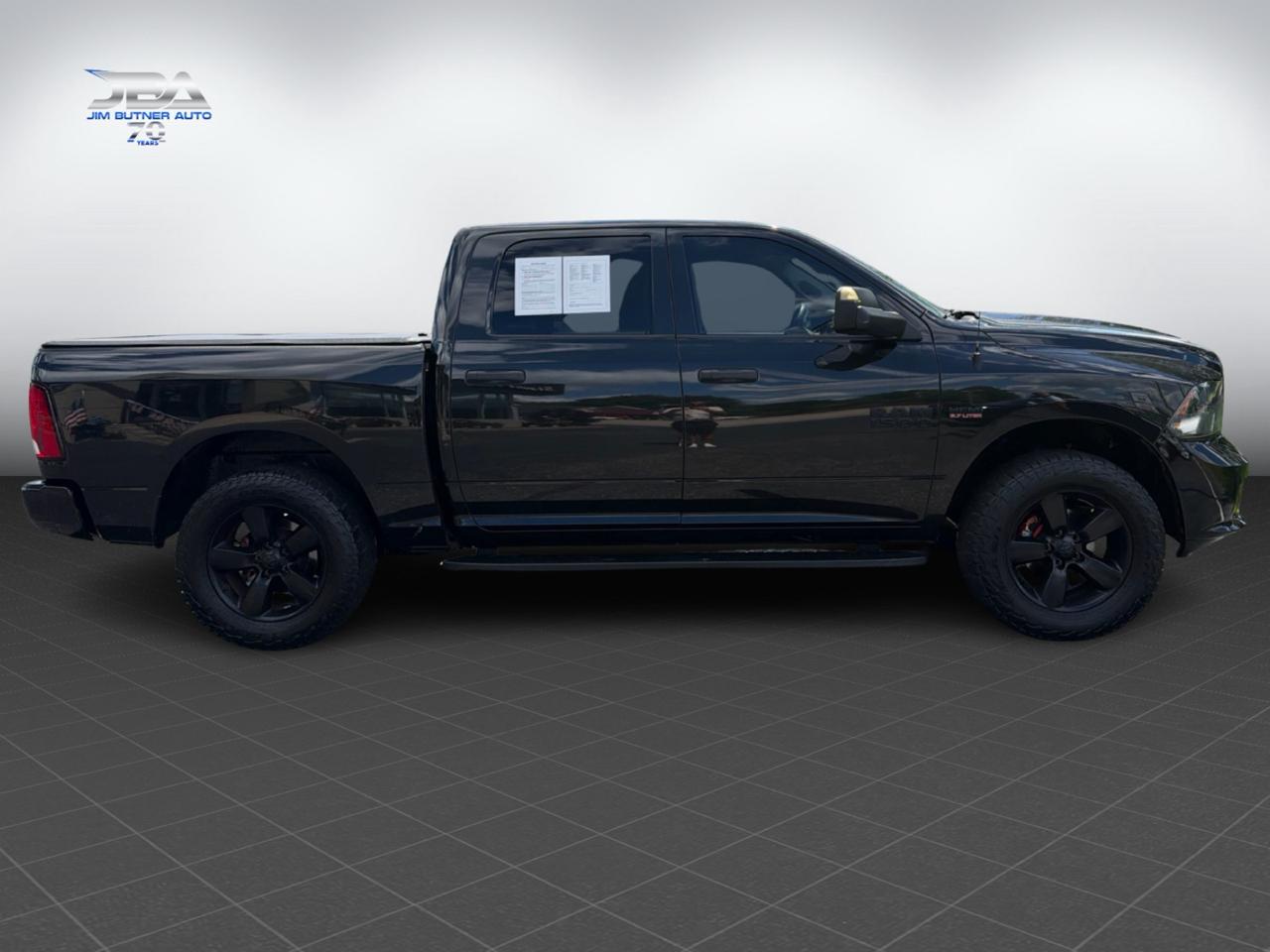 RAM 1500 Tradesman Crew Cab SWB 4WD 2018