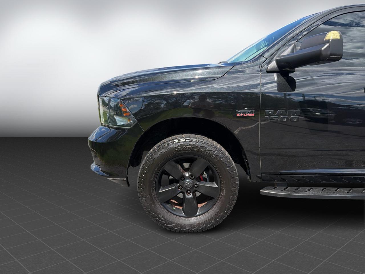 RAM 1500 Tradesman Crew Cab SWB 4WD 2018