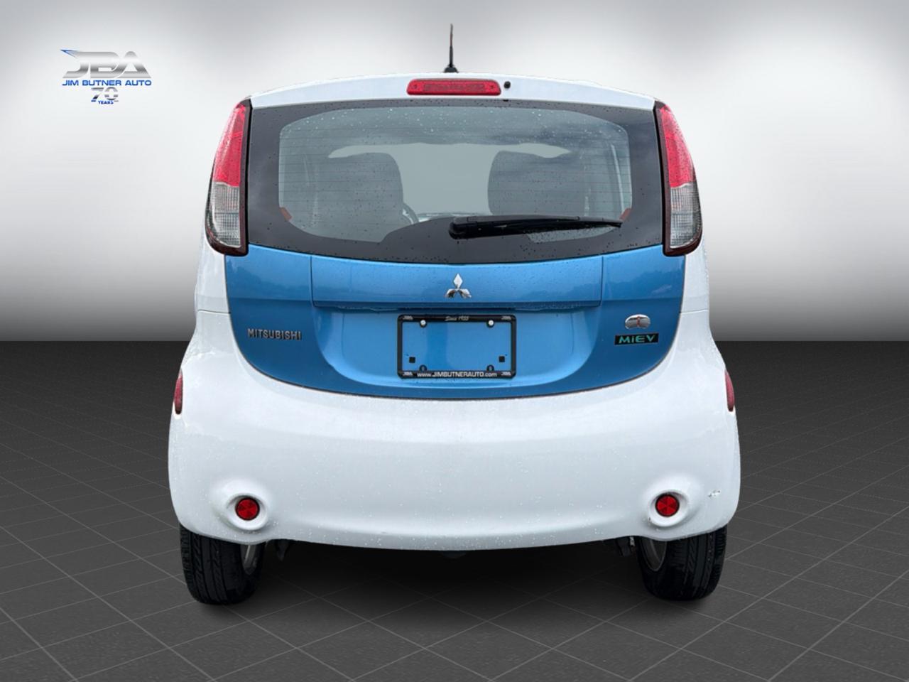 Mitsubishi I-MiEV SE 2012