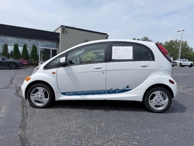 Mitsubishi I-MiEV SE 2012