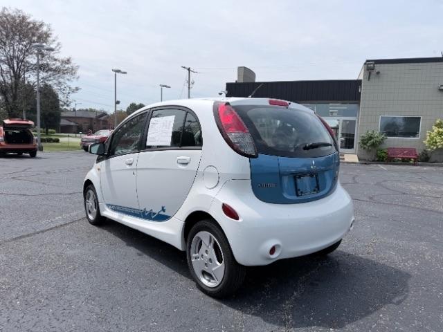 Mitsubishi I-MiEV SE 2012