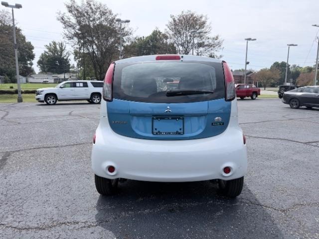 Mitsubishi I-MiEV SE 2012