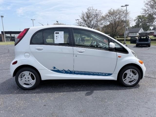 Mitsubishi I-MiEV SE 2012