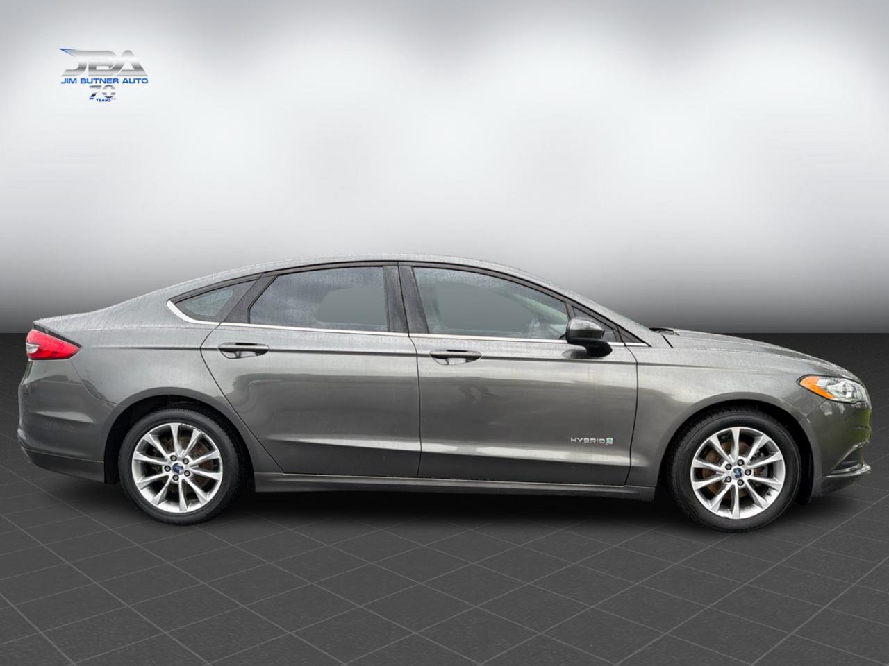 Ford Fusion Hybrid SE 2017