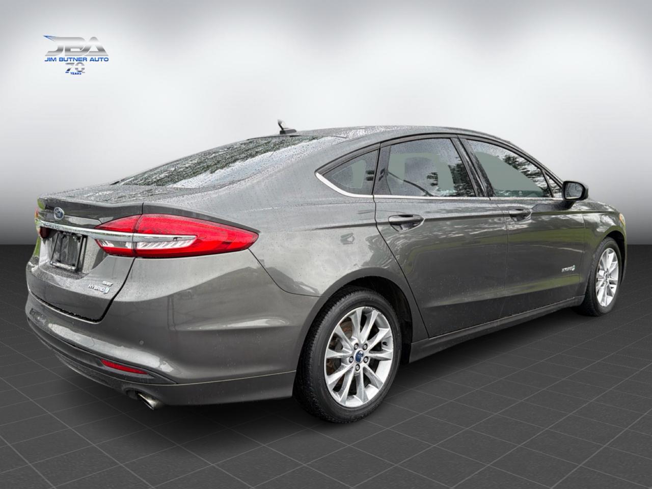 Ford Fusion Hybrid SE 2017