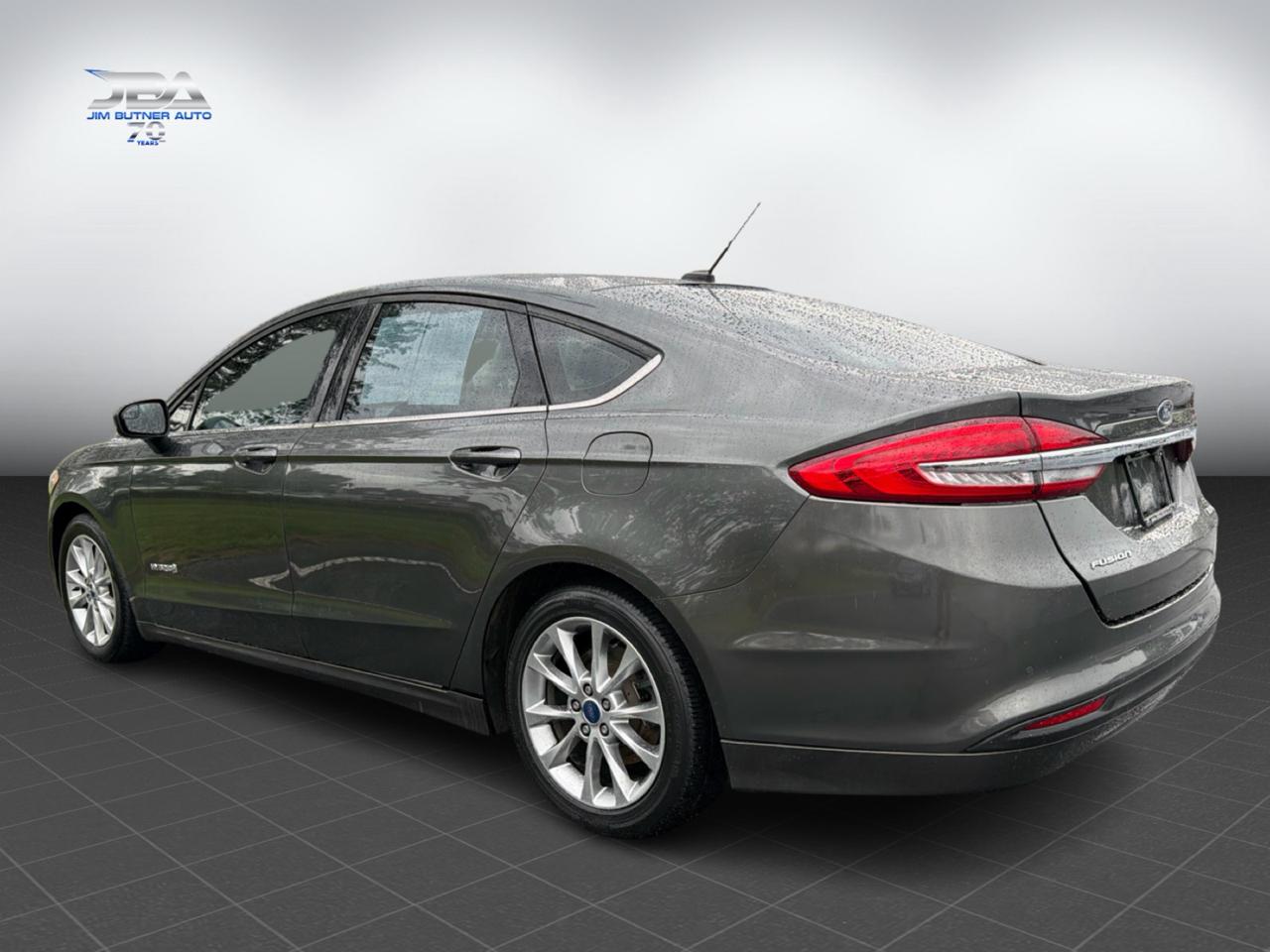Ford Fusion Hybrid SE 2017