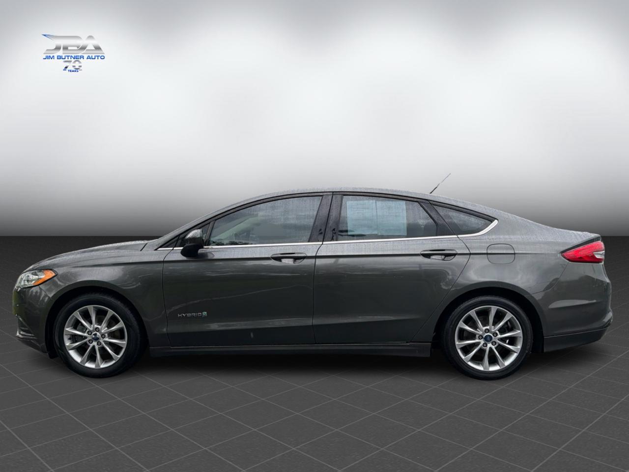 Ford Fusion Hybrid SE 2017