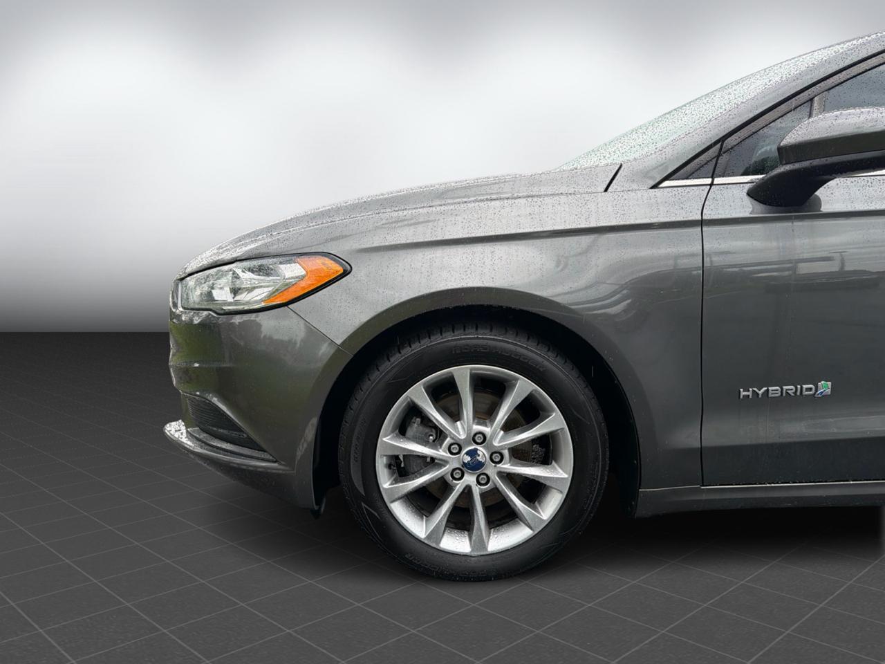 Ford Fusion Hybrid SE 2017