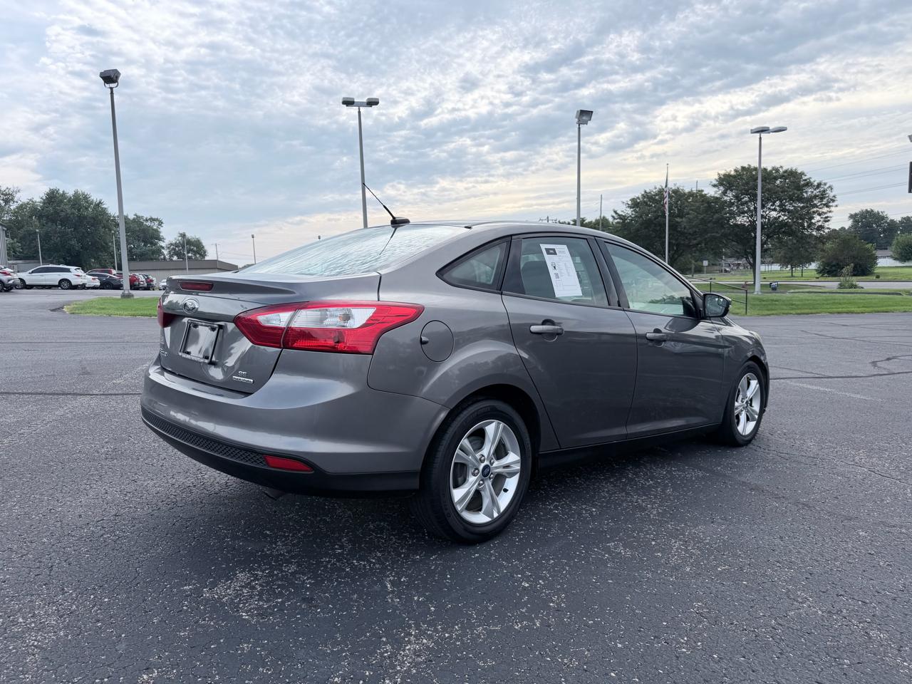 Ford Focus SE Sedan 2013