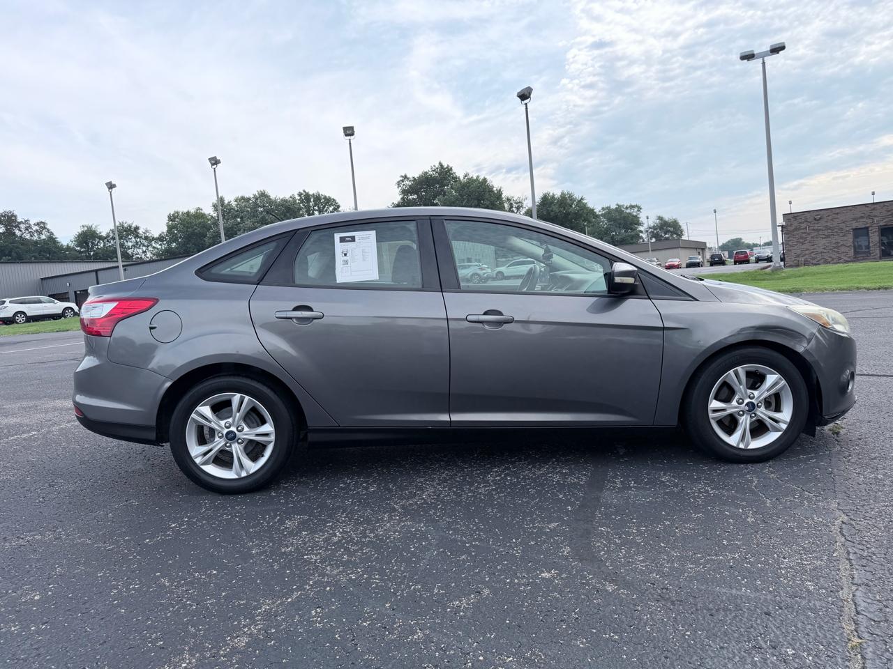 Ford Focus SE Sedan 2013