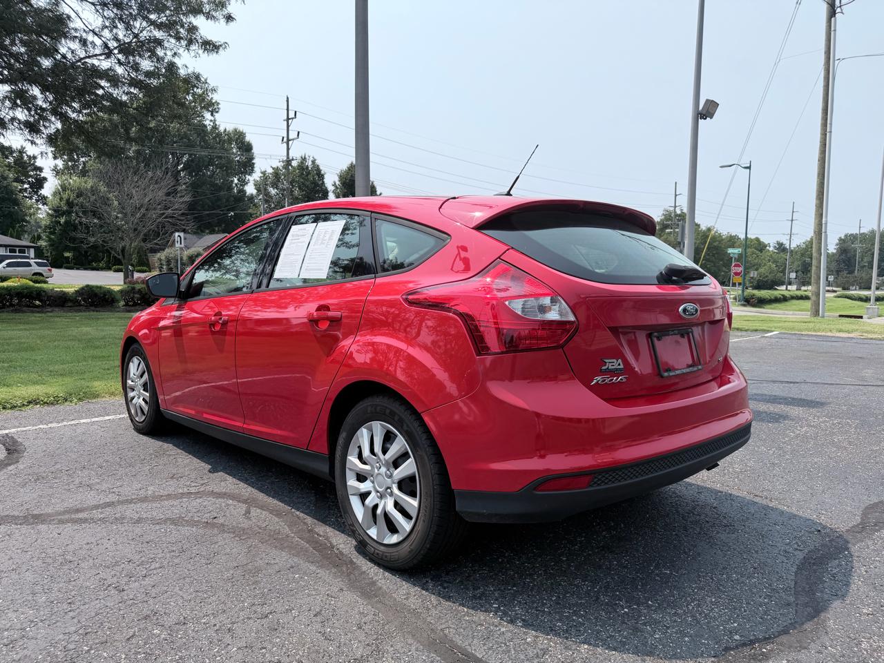 Ford Focus SE 2012