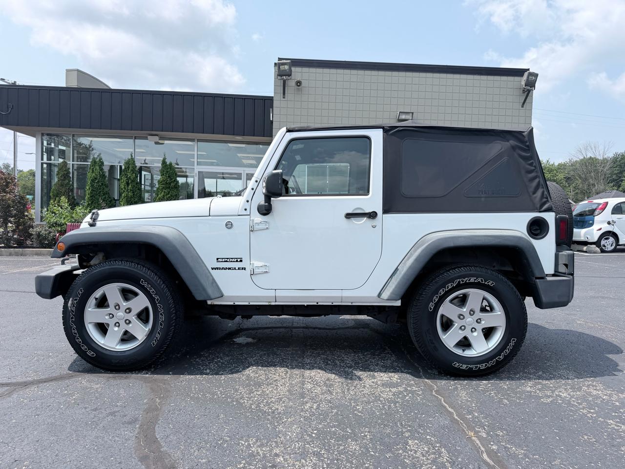 Jeep Wrangler Sport 4WD 2012