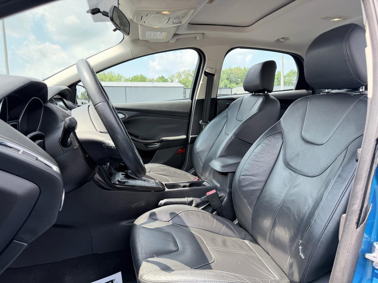 Ford Focus Titanium Sedan 2015