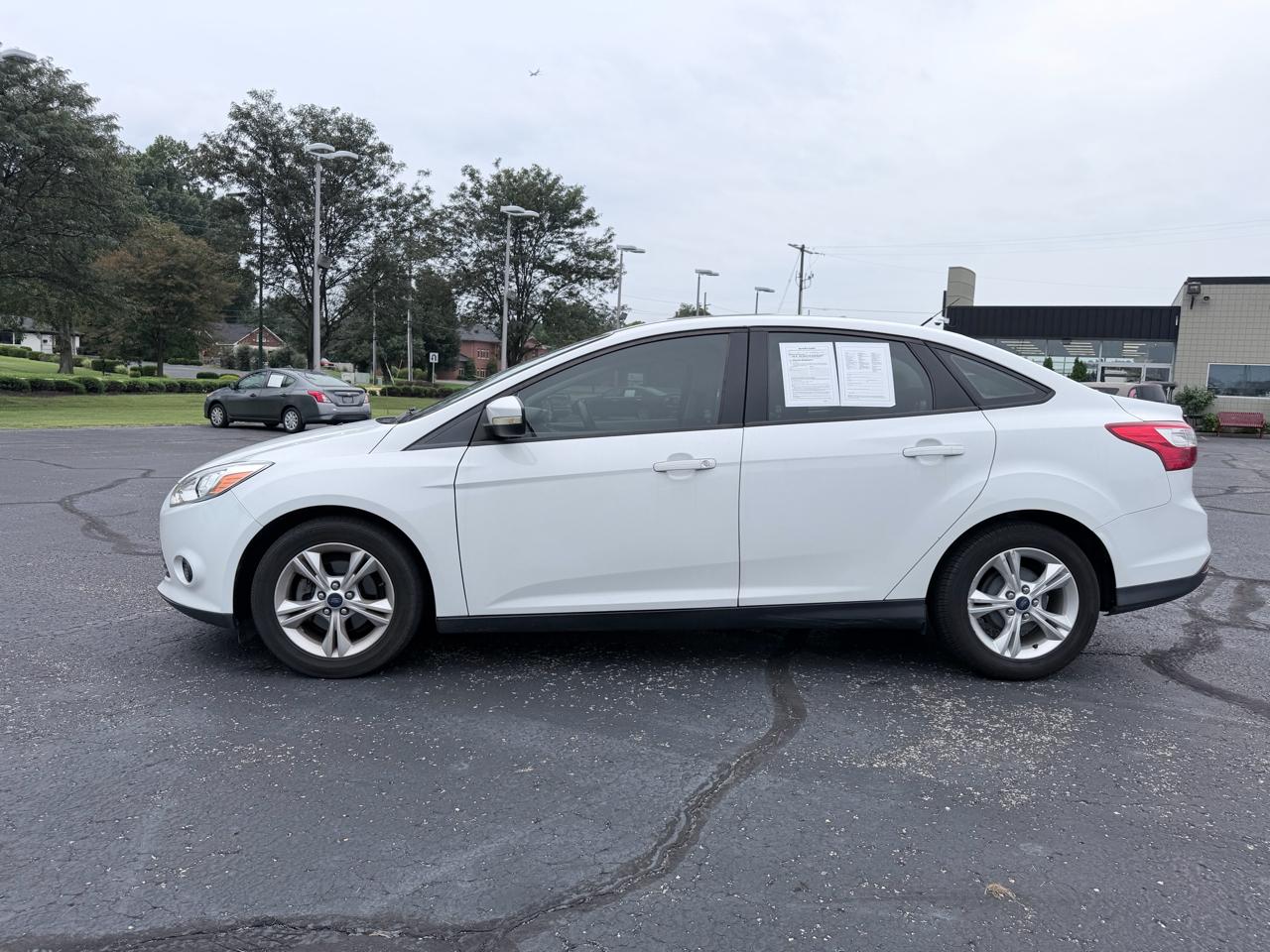 Ford Focus SE Sedan 2013