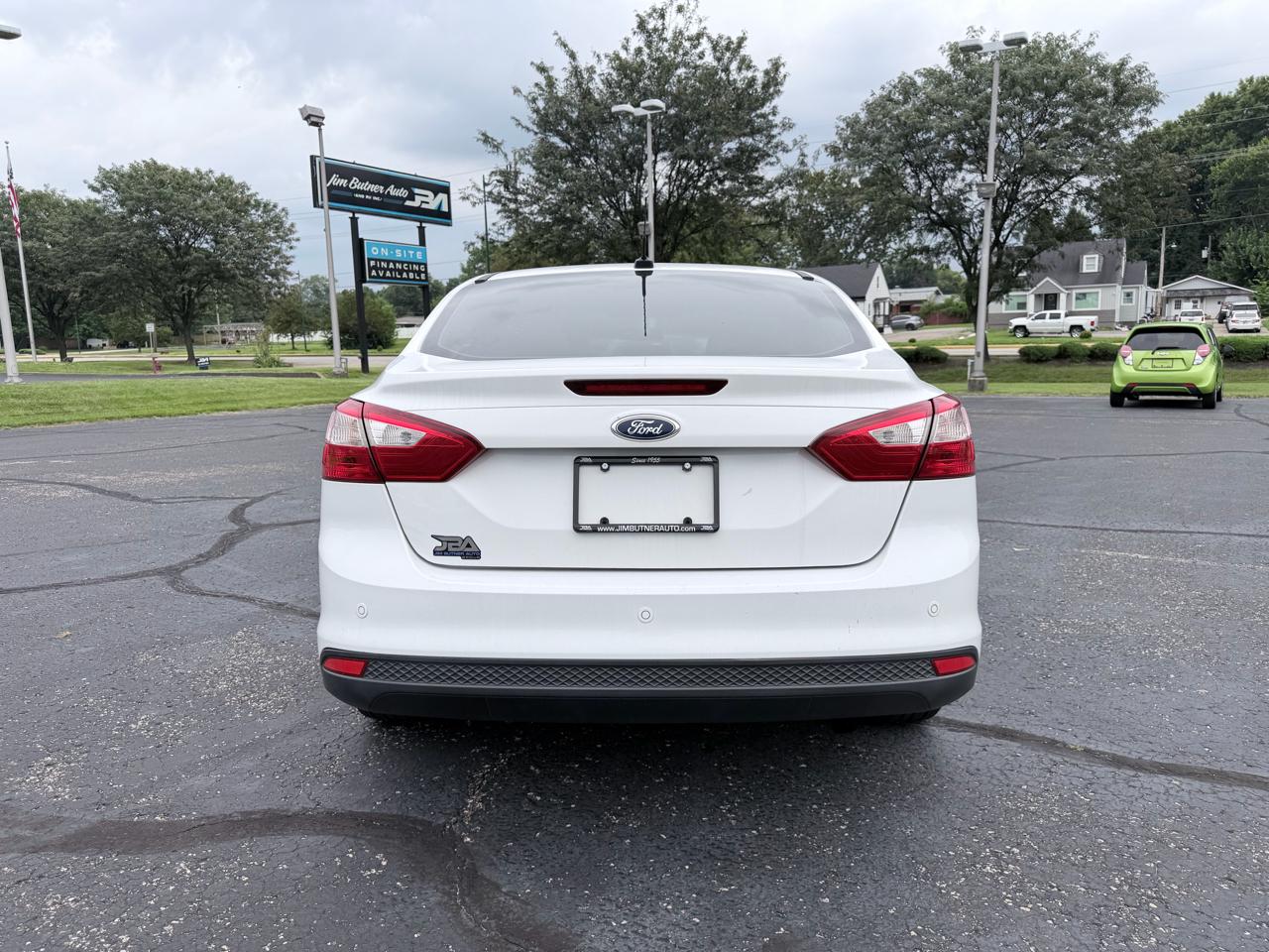 Ford Focus SE Sedan 2013