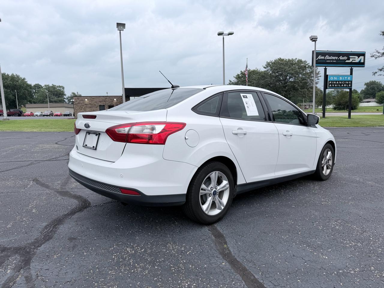 Ford Focus SE Sedan 2013
