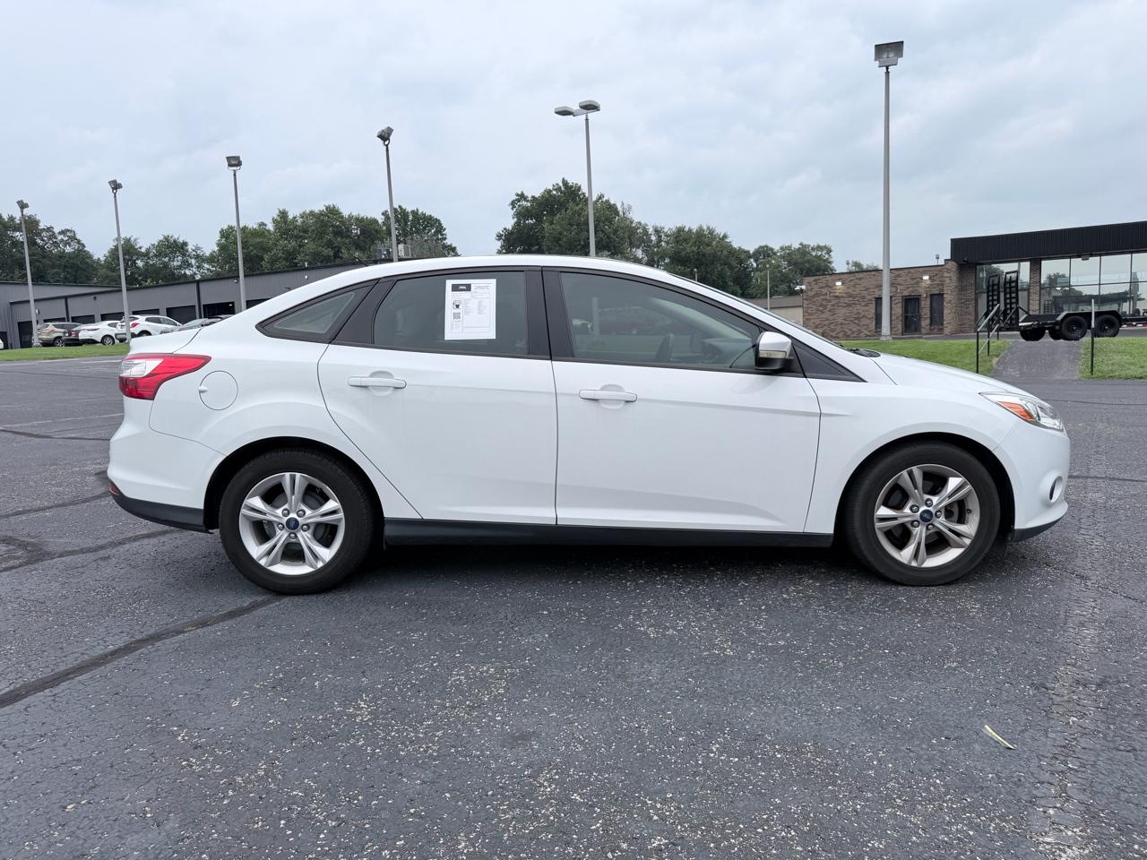 Ford Focus SE Sedan 2013