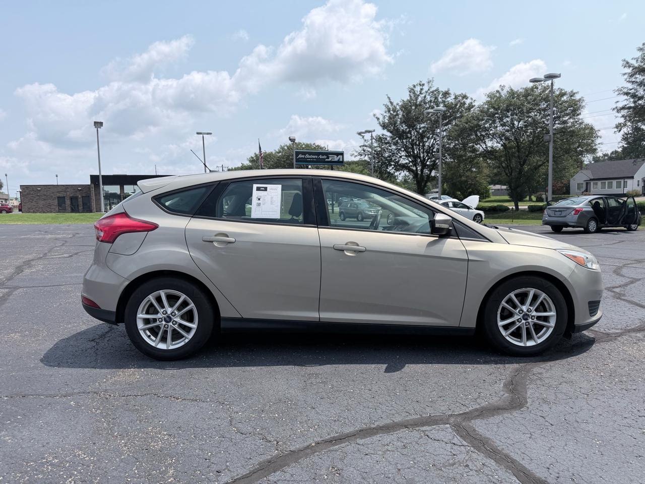 Ford Focus SE Hatch 2015