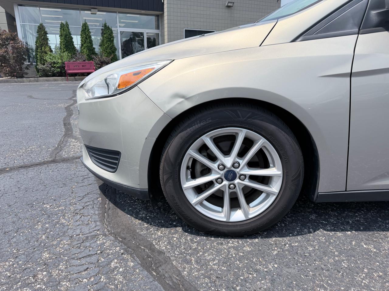 Ford Focus SE Hatch 2015