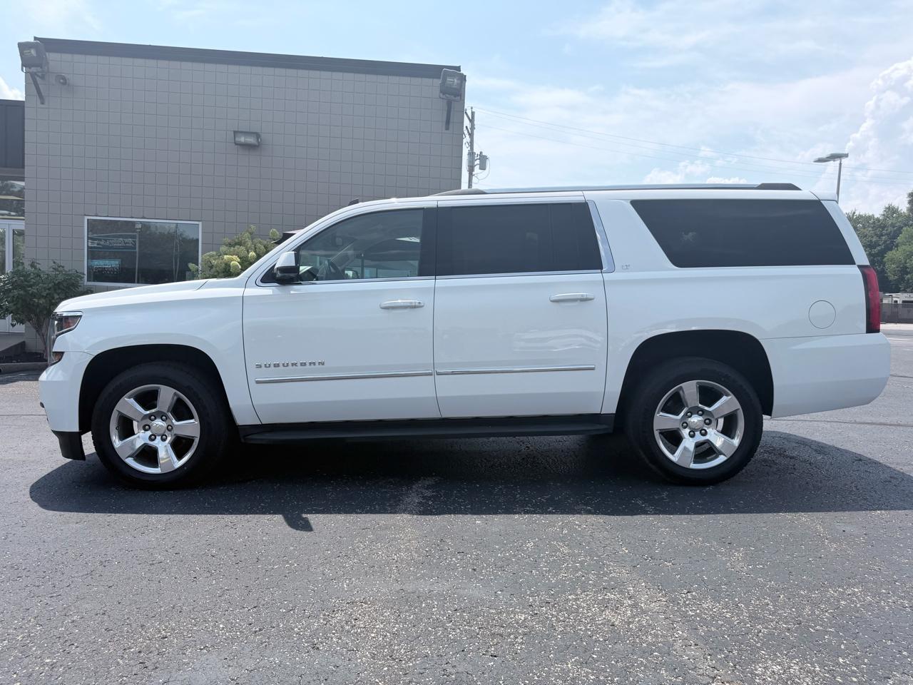 Chevrolet Suburban LT 4WD 2015