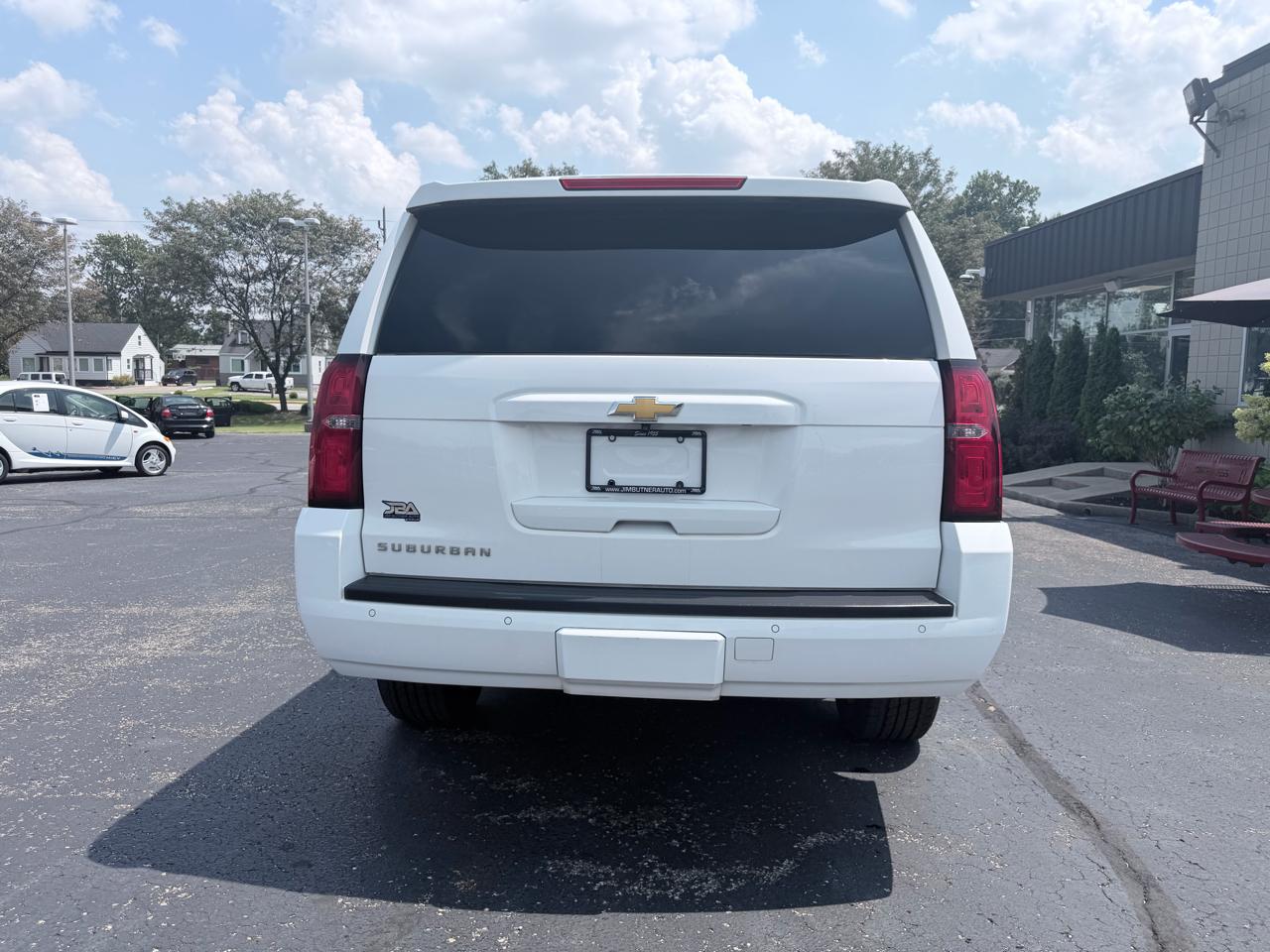 Chevrolet Suburban LT 4WD 2015