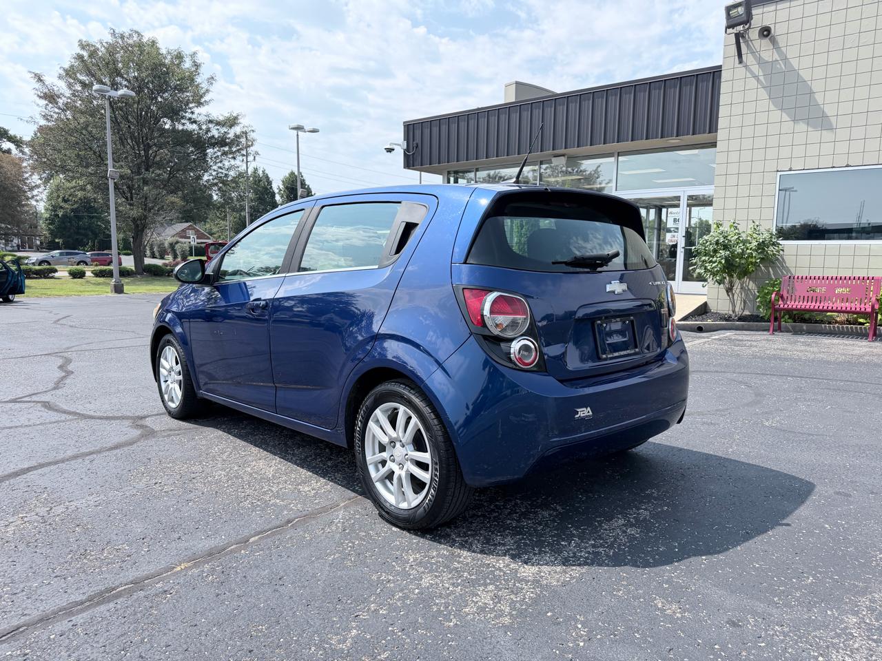 Chevrolet Sonic LT Manual 5-Door 2014