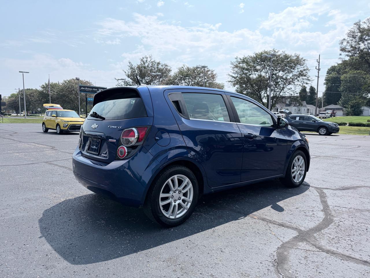 Chevrolet Sonic LT Manual 5-Door 2014