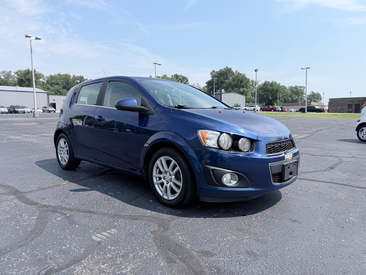 Chevrolet Sonic LT Manual 5-Door 2014