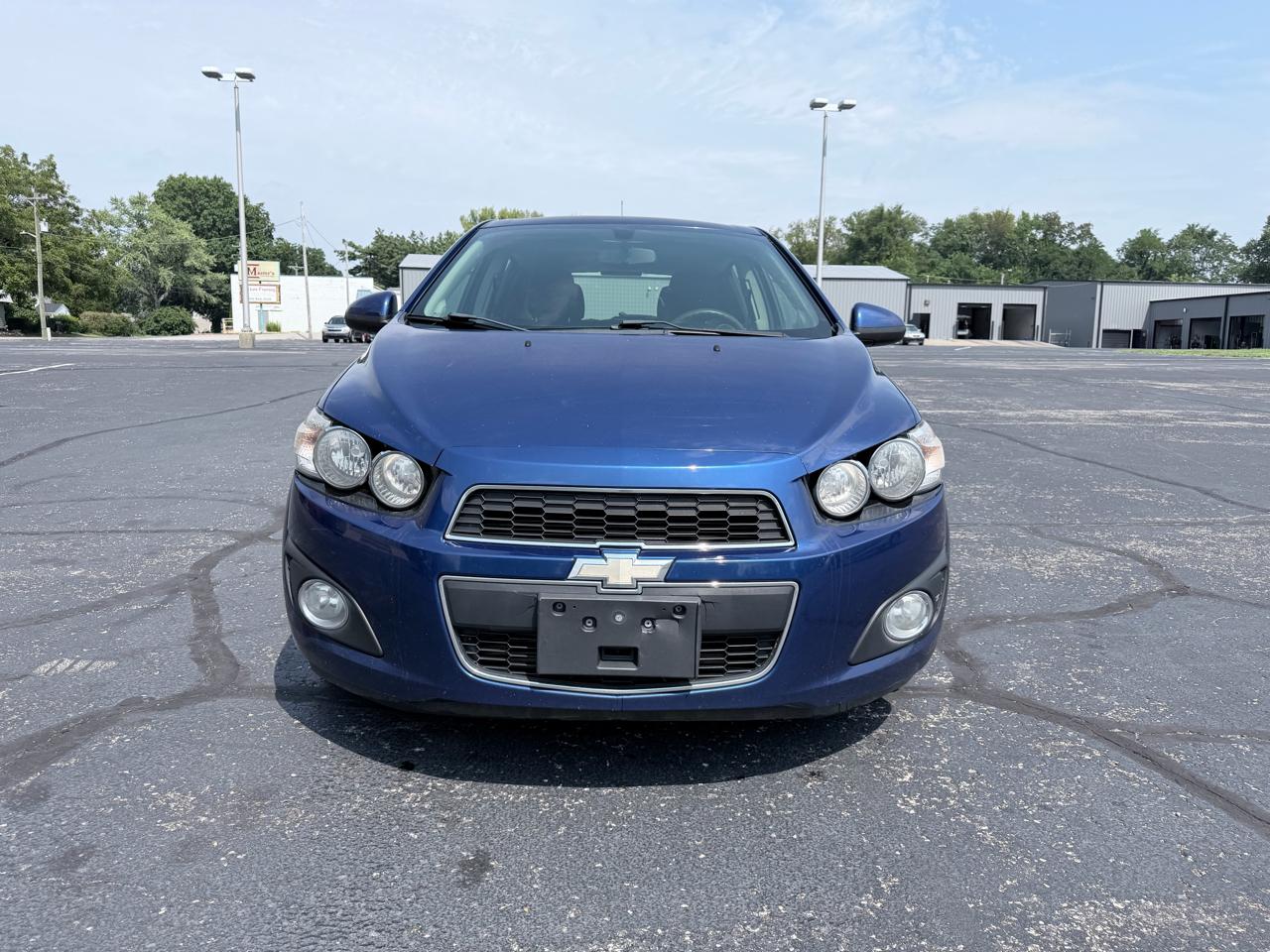 Chevrolet Sonic LT Manual 5-Door 2014