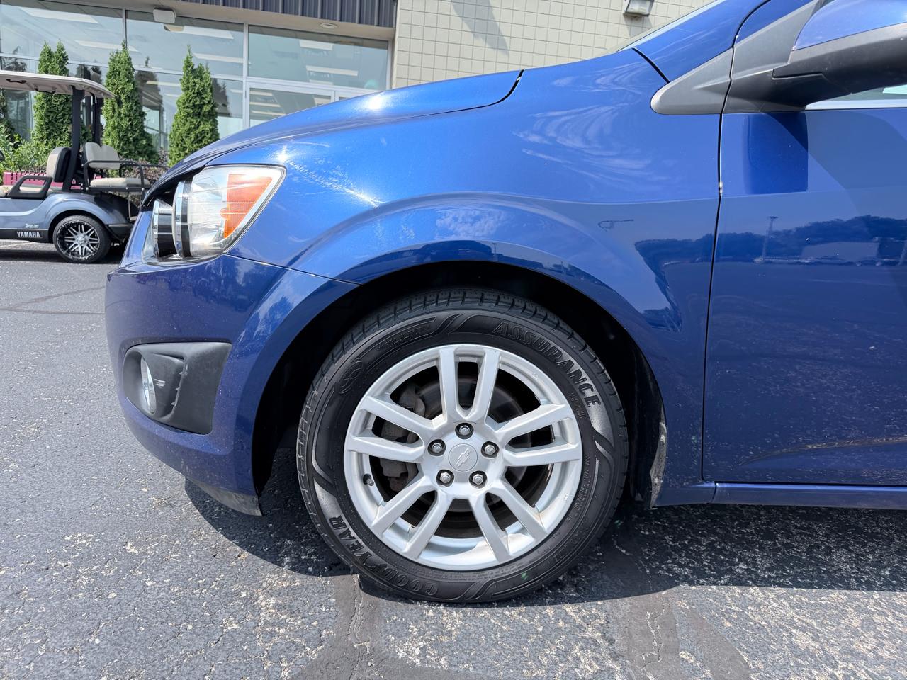 Chevrolet Sonic LT Manual 5-Door 2014