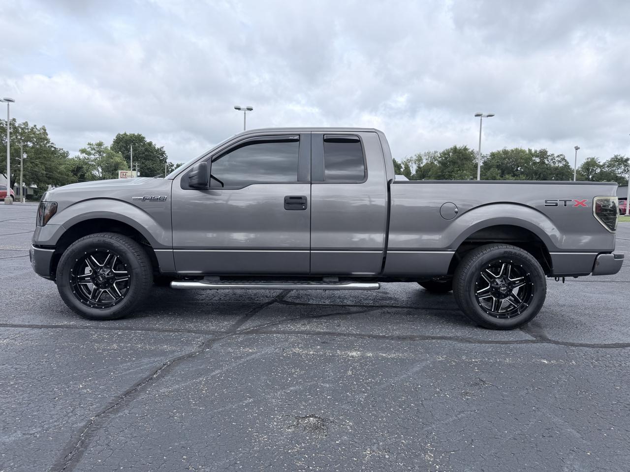 Ford F-150 STX SuperCab 5.5-ft. Bed 2WD 2009