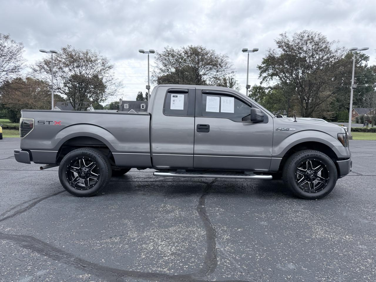 Ford F-150 STX SuperCab 5.5-ft. Bed 2WD 2009