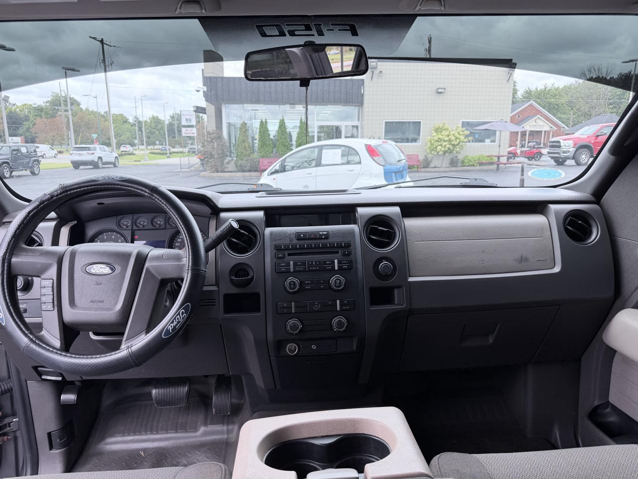 Ford F-150 STX SuperCab 5.5-ft. Bed 2WD 2009