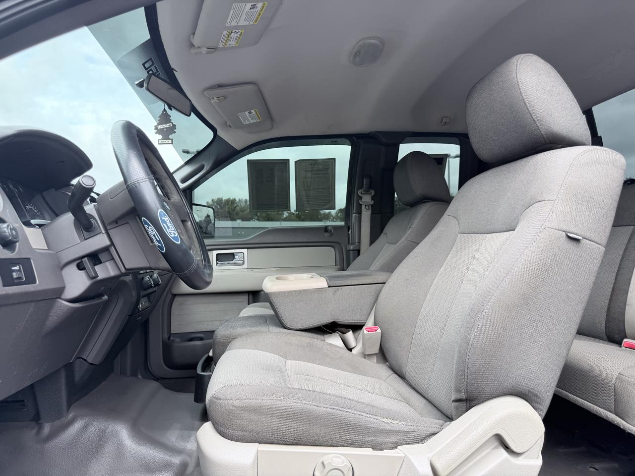 Ford F-150 STX SuperCab 5.5-ft. Bed 2WD 2009